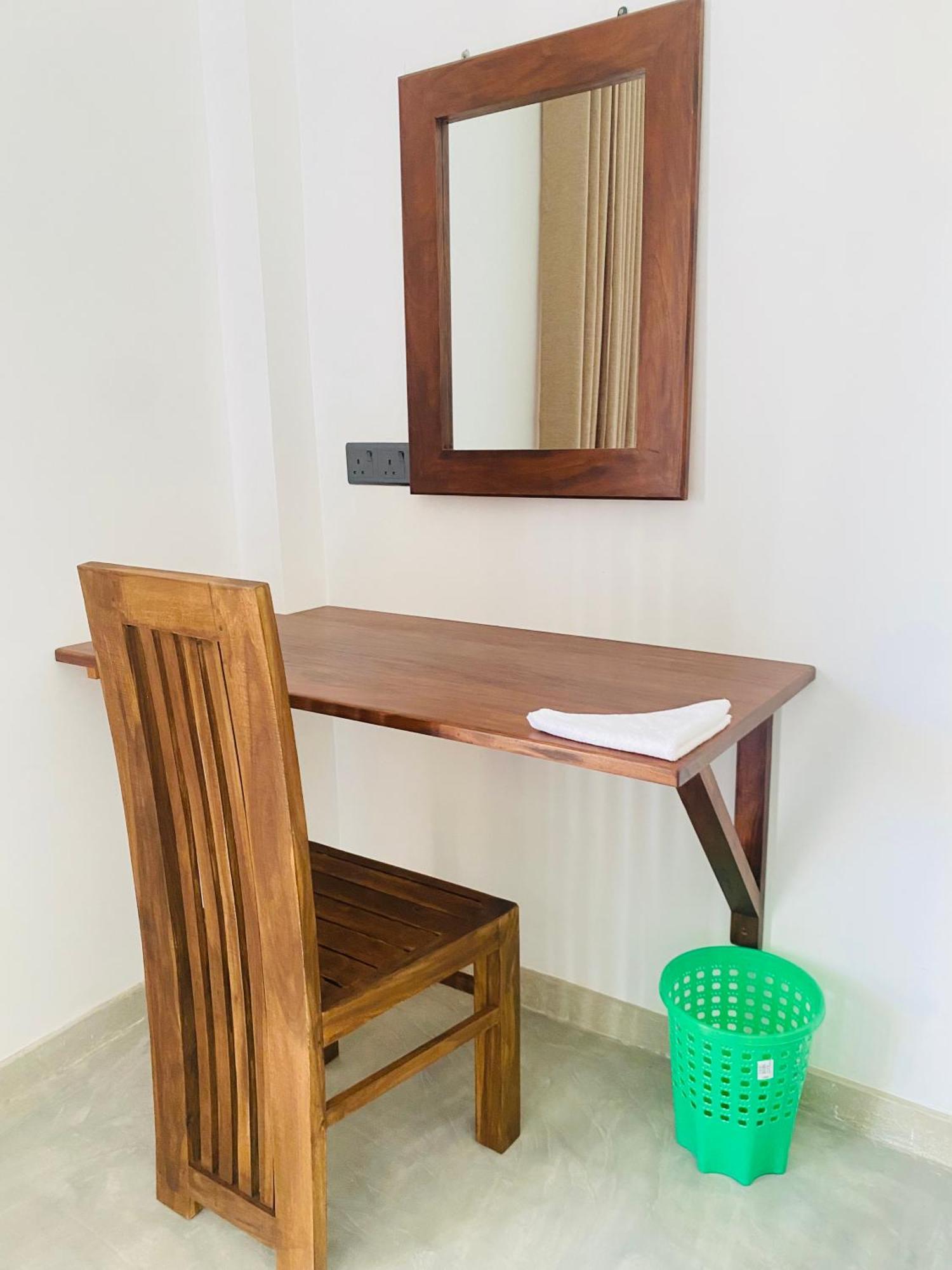 Walawwa Kathaluwa شقة *